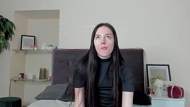 AdrianaCult online show from February 21, 1:01 pm