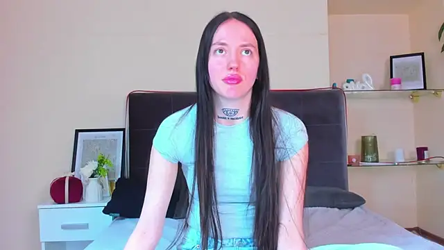 AdrianaCult online show from March 16, 1:04 pm