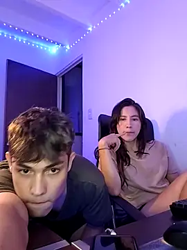 T-PHotxCouple online show from June 21, 5:10 am