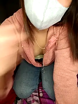 May-Ne online show from February 12, 6:03 pm