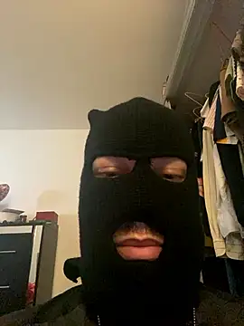 3LEGSSS online show from January 10, 1:35 pm