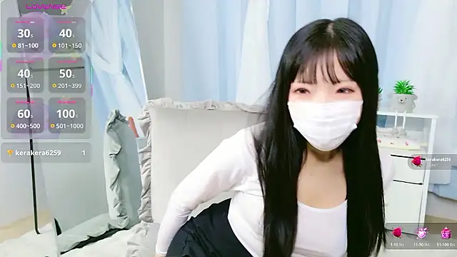 Snapshot of Miku_G chatting on December 15, 11:03 am Miku G online show from December 15, 11:03 am