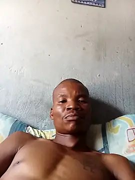 Snapshot of thabisozxz chatting on December 15, 2:21 pm thabisozxz online show from December 15, 2:21 pm