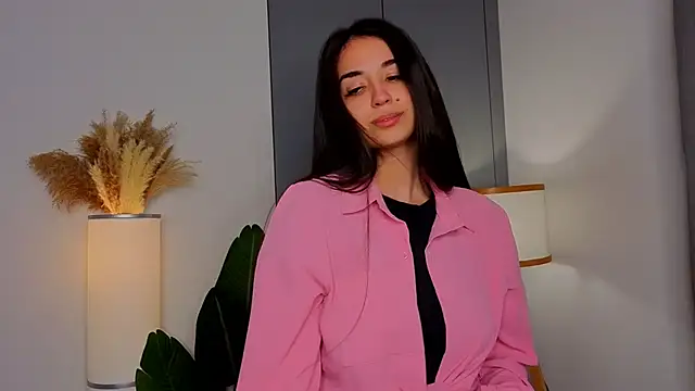 Snapshot of EmmyNoel chatting on December 22, 7:27 am EmmyNoel online show from December 22, 7:27 am