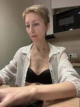 Sensual Flower online show from February 2, 6:45 am