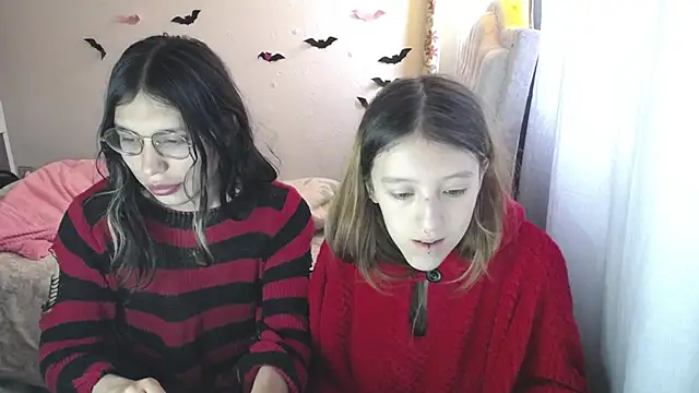 Briar y Blair online show from January 14, 1:39 pm