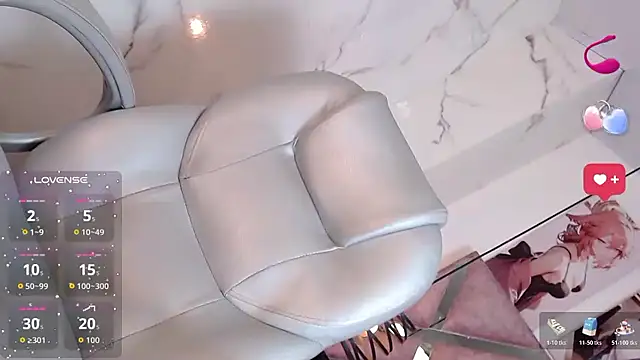 Gabydevilll online show from March 12, 1:06 pm