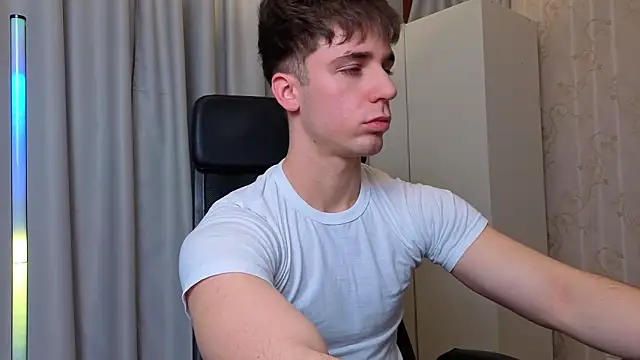 KellenWest online show from March 17, 5:11 am