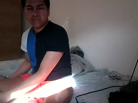 sweetpinoy2027 online show from March 6, 8:11 am