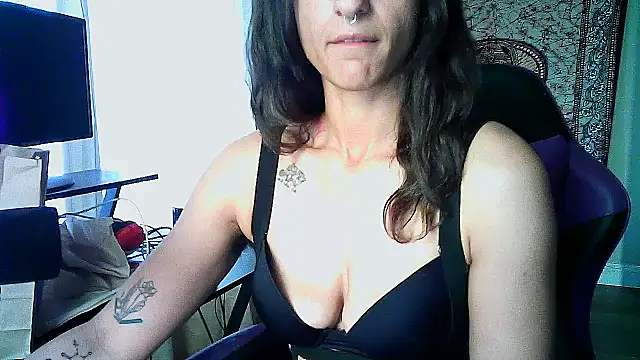 GoddessVikkii online show from February 24, 7:34 pm