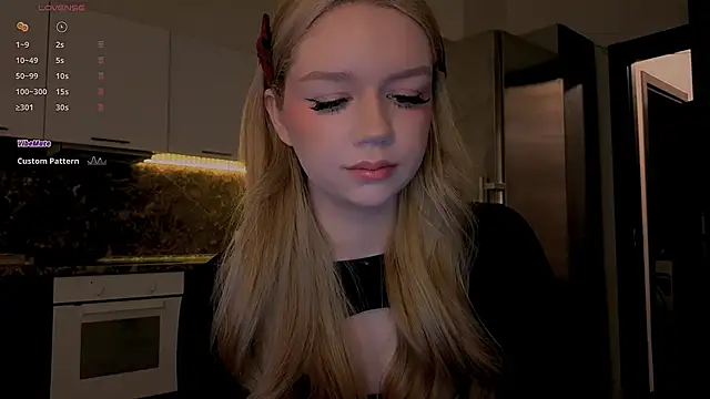 Snapshot of my_liss chatting on February 14, 8:27 pm my liss online show from February 14, 8:27 pm