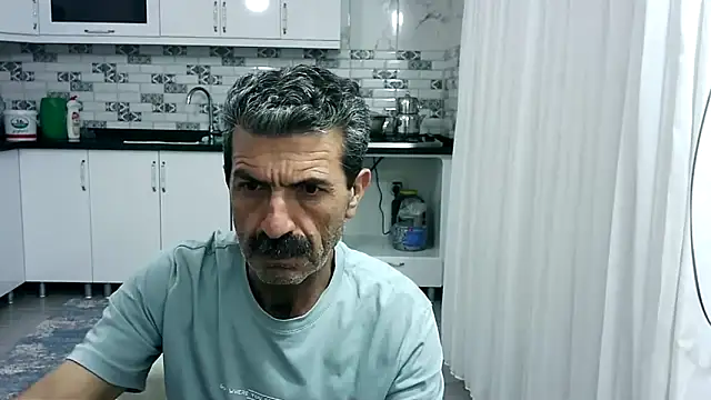 Snapshot of kobra21turki chatting on May 16, 9:57 pm kobra21turki online show from May 16, 9:57 pm