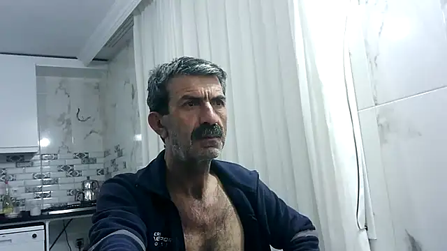 Snapshot of kobra21turki chatting on May 21, 10:17 pm kobra21turki online show from May 21, 10:17 pm