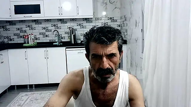 Snapshot of kobra21turki chatting on June 5, 7:41 pm kobra21turki online show from June 5, 7:41 pm