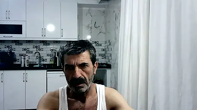 Snapshot of kobra21turki chatting on June 8, 6:52 pm kobra21turki online show from June 8, 6:52 pm
