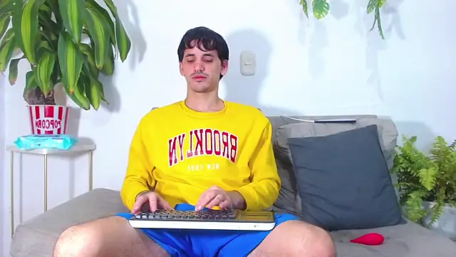 boy Dirty X online show from June 7, 5:33 am