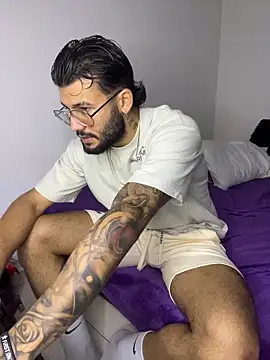 thedragonboyxxx online show from February 2, 4:00 am