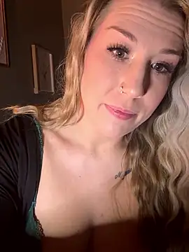 Snapshot of GeneralMamaXo chatting on January 8, 12:57 am GeneralMamaXo online show from January 8, 12:57 am