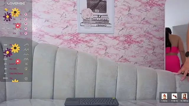 vaiolett t online show from February 14, 8:22 am