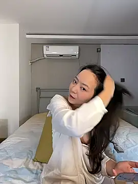 Snapshot of ccyun666 chatting on March 21, 1:43 am ccyun666 online show from March 21, 1:43 am