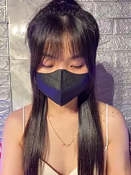 Snapshot of ___KARA___ chatting on December 17, 1:00 am KARA online show from December 17, 1:00 am