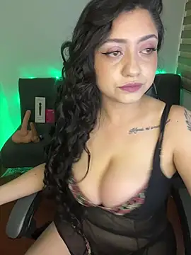 Snapshot of Amyy_1 chatting on June 1, 7:59 pm Amyy 1 online show from June 1, 7:59 pm