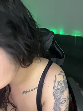 Snapshot of Amyy_1 chatting on June 18, 9:30 pm Amyy 1 online show from June 18, 9:30 pm