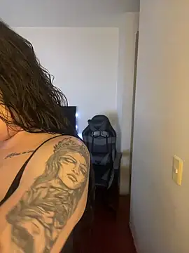 Snapshot of Amyy_1 chatting on July 22, 11:07 pm Amyy 1 online show from July 22, 11:07 pm