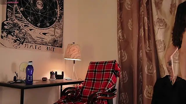 prancing girl online show from June 16, 2:14 am