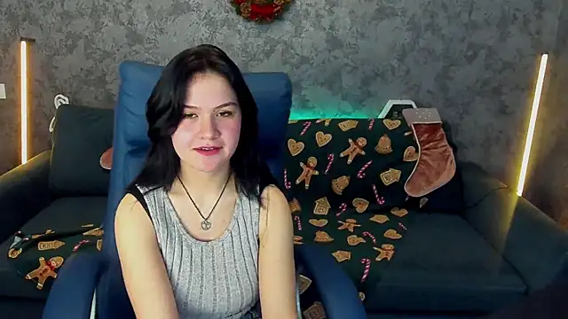 Snapshot of AnimeeDoll chatting on December 17, 2:34 pm AnimeeDoll online show from December 17, 2:34 pm