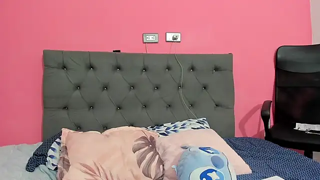 ariloe quintero online show from April 29, 1:10 am