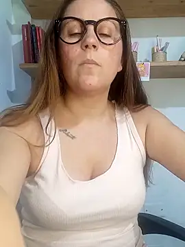 SofiEsteves online show from February 17, 5:41 pm