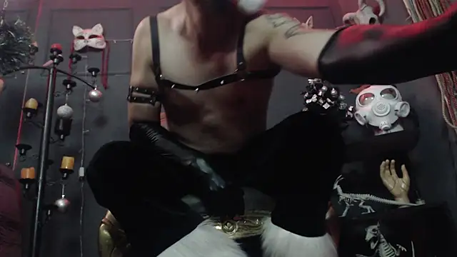 Snapshot of zain__kreigger69 chatting on December 18, 5:35 am zain kreigger69 online show from December 18, 5:35 am