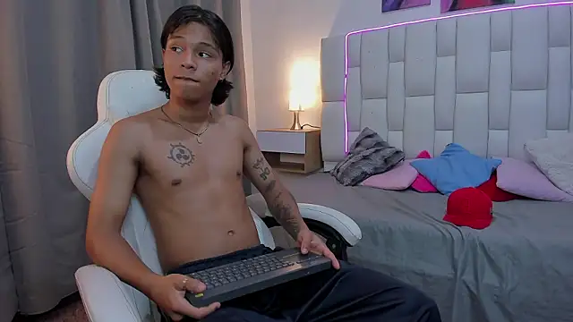 AndyKings 1 online show from March 18, 3:20 am