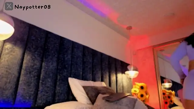 Snapshot of JuliCorrea_ chatting on June 16, 11:35 am JuliCorrea online show from June 16, 11:35 am