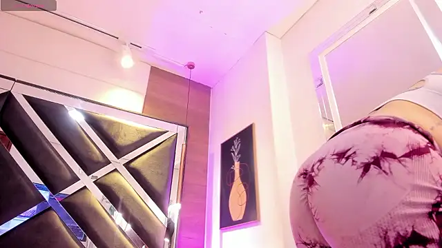 PamelaRed  online show from March 17, 4:54 pm