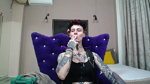 Snapshot of KennyXSX chatting on June 25, 1:48 pm KennyXSX online show from June 25, 1:48 pm