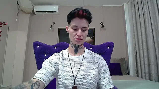 Snapshot of KennyXSX chatting on July 2, 2:01 pm KennyXSX online show from July 2, 2:01 pm