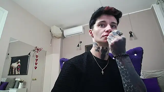Snapshot of KennyXSX chatting on July 24, 12:47 pm KennyXSX online show from July 24, 12:47 pm