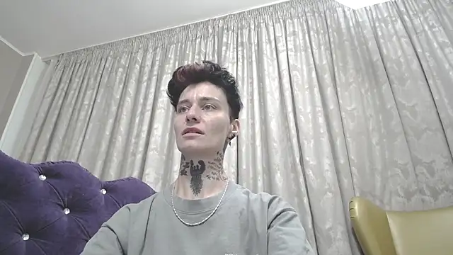 Snapshot of KennyXSX chatting on August 3, 12:10 pm KennyXSX online show from August 3, 12:10 pm