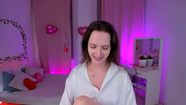 Snapshot of Ariadna_Shy chatting on February 15, 1:31 am Ariadna Shy online show from February 15, 1:31 am