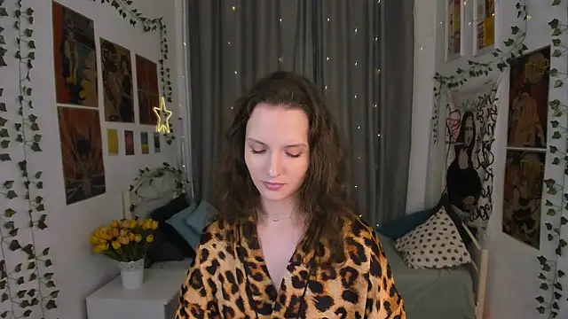 Snapshot of Ariadna_Shy chatting on December 17, 12:11 pm Ariadna Shy online show from December 17, 12:11 pm