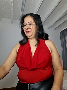 Snapshot of christy_ant chatting on May 18, 6:14 pm christy ant online show from May 18, 6:14 pm