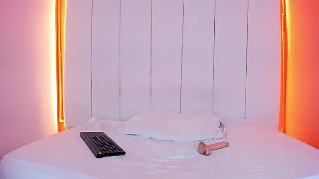 Sunny OS online show from February 6, 8:01 pm