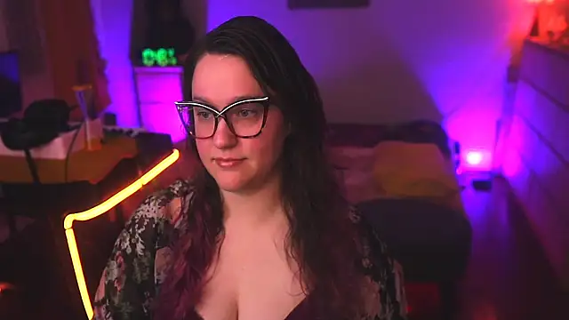 FireproofCuriousiteaze online show from April 19, 2:44 am