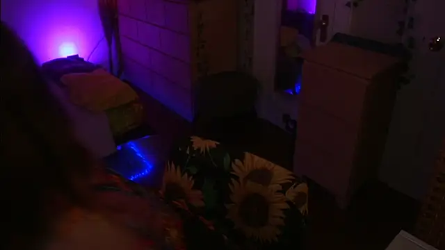 FireproofCuriousiteaze online show from May 3, 5:46 am