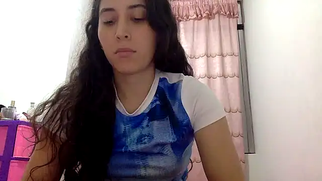 LatinDoll8 online show from August 3, 10:35 pm