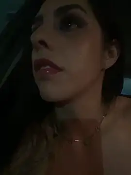 Snapshot of Monahhliza chatting on December 21, 12:51 am Monahhliza online show from December 21, 12:51 am