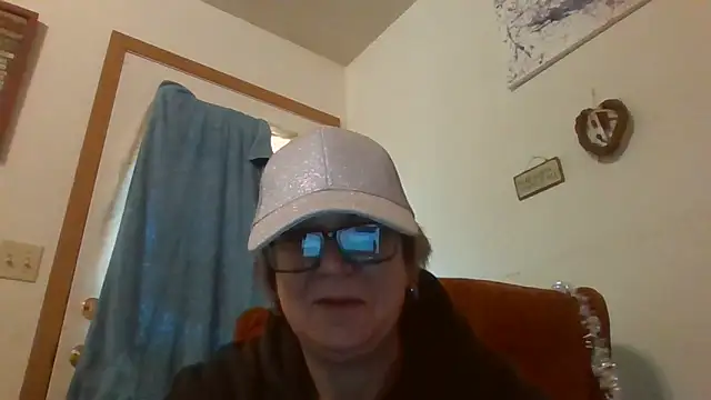 becky1111 online show from April 24, 2:41 pm