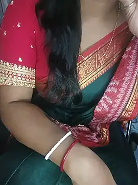 Snapshot of MAHI066 chatting on August 2, 5:00 pm MAHI066 online show from August 2, 5:00 pm